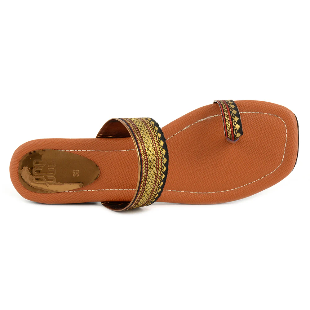 Toe Ring Chappals - Image 3