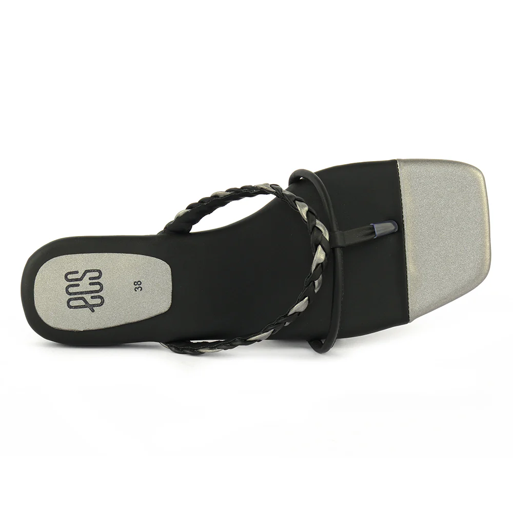 Knot On Chappals - Image 3