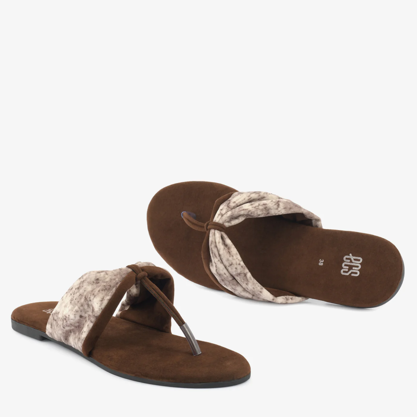 Rustic Knot Chappals - Image 2