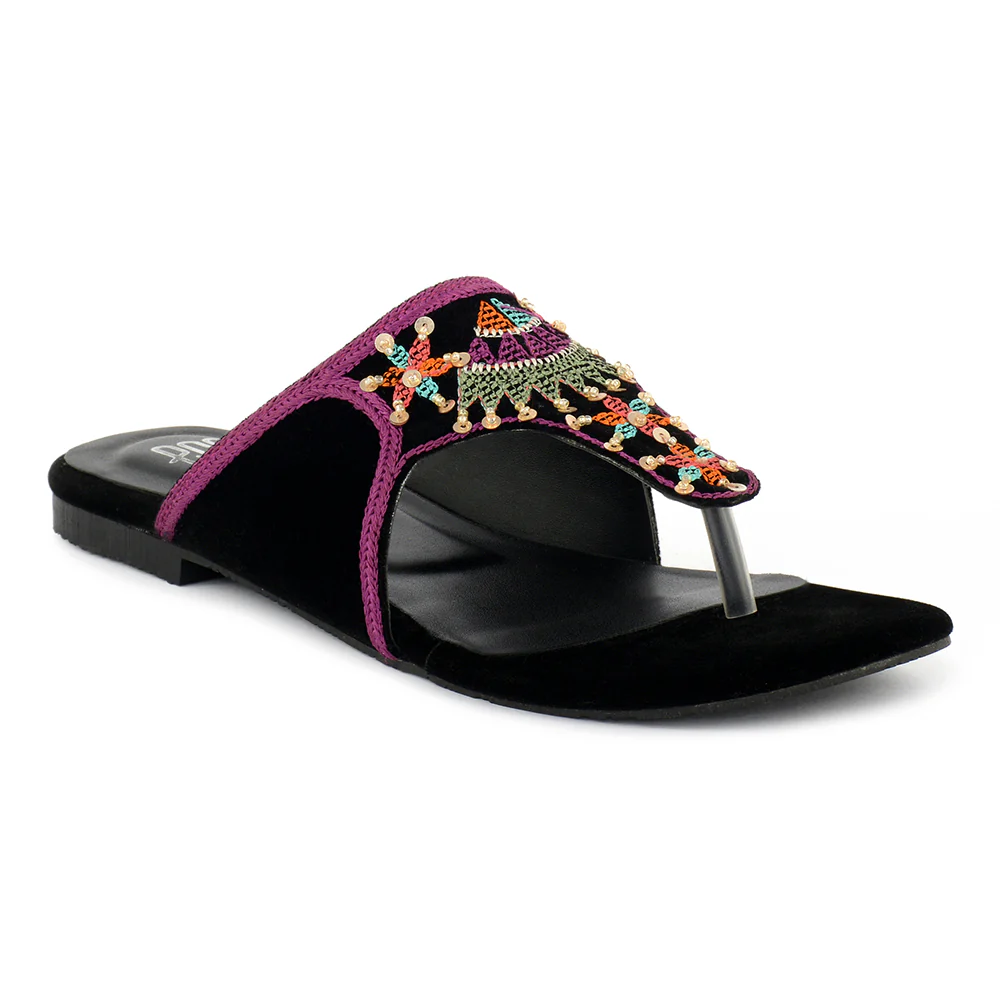 Elegance Embroidered Chappals