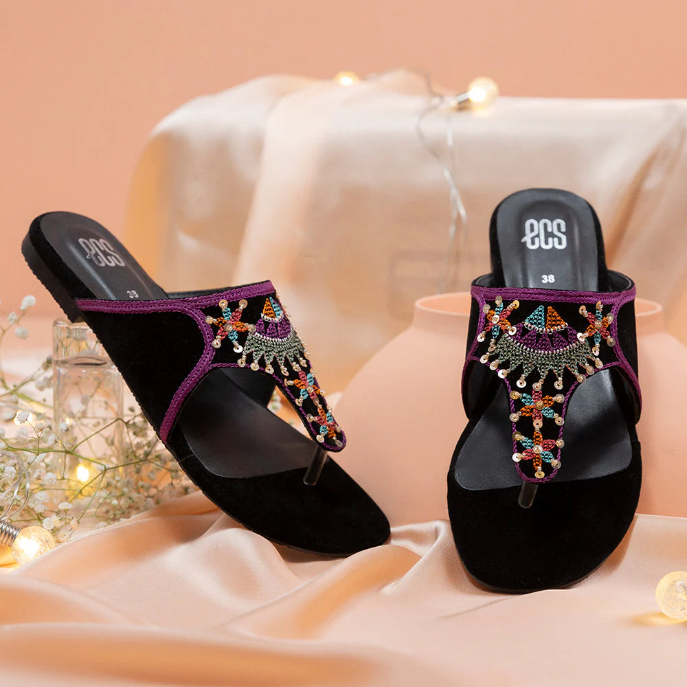 Elegance Embroidered Chappals - Image 2
