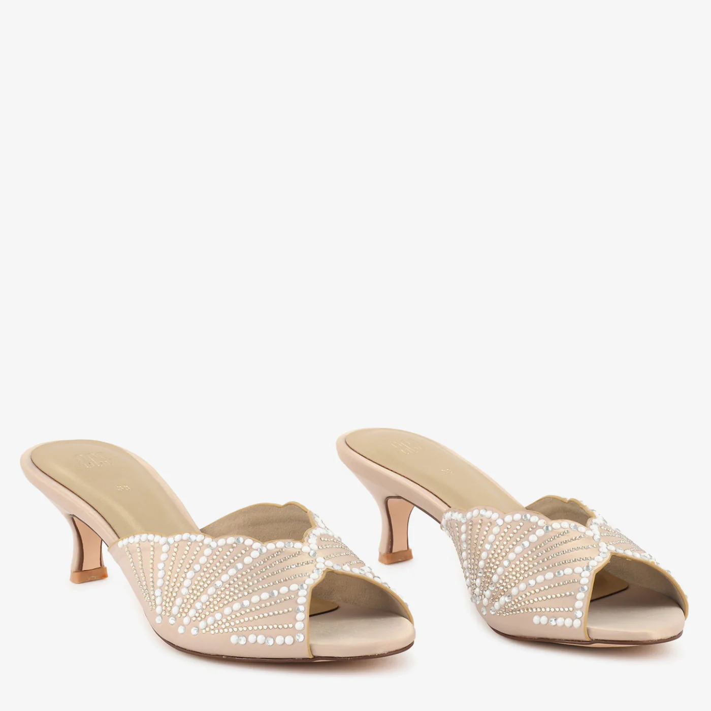 Pearl Fan - Image 5