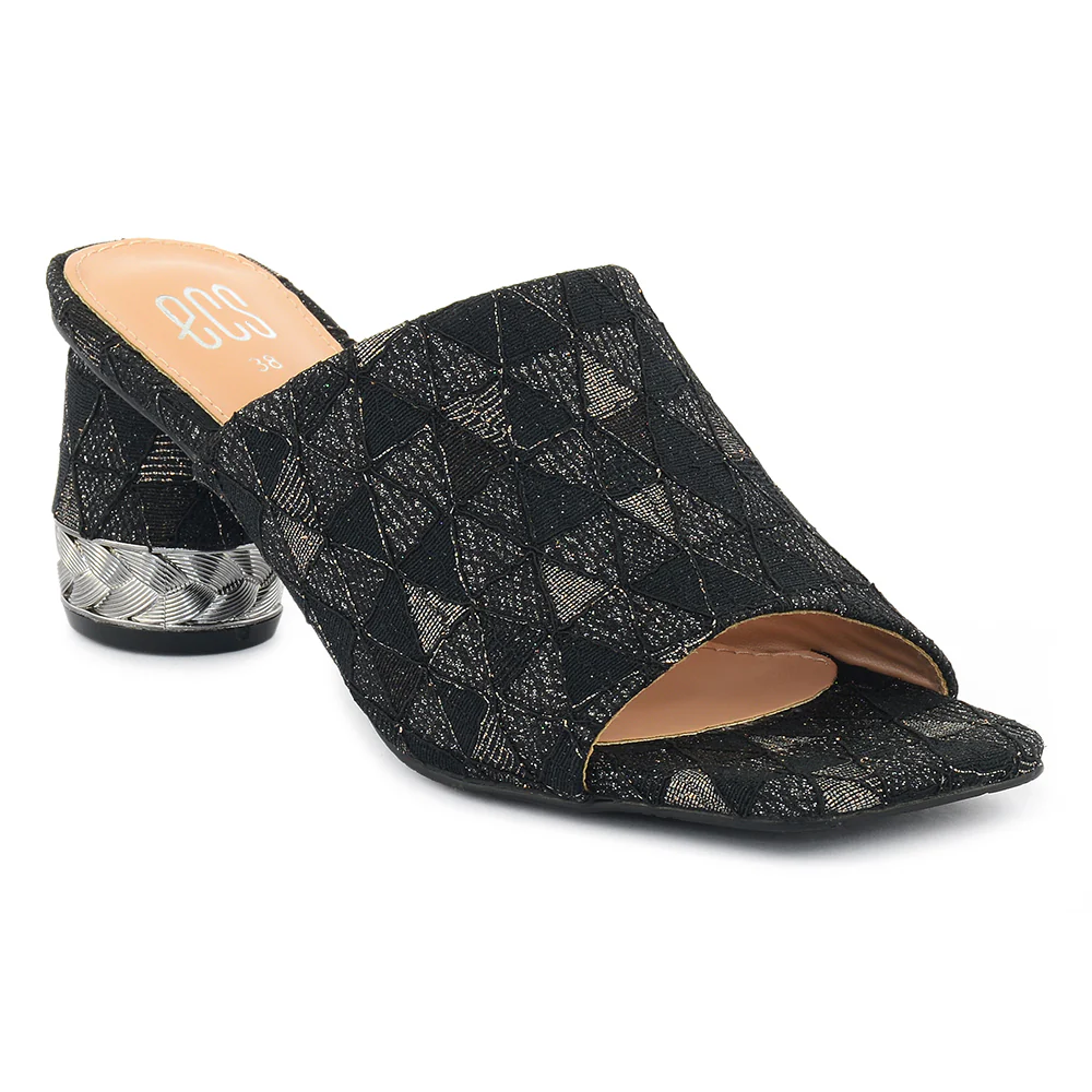 Geometric Pattern Slipper