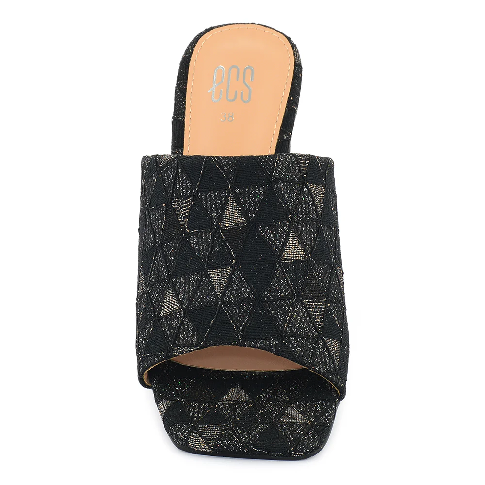 Geometric Pattern Slipper - Image 4