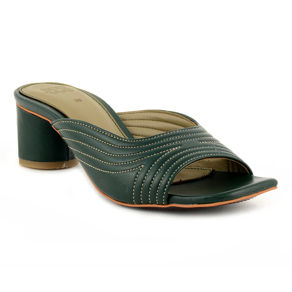 Square-Styled Slippers - Image 5