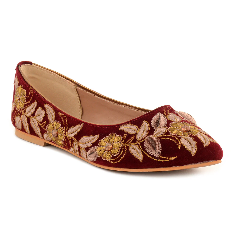 Matte Black Embroidered Women Pumps - Image 5