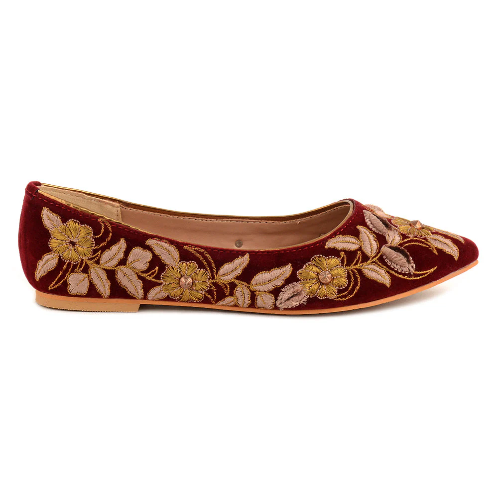Matte Black Embroidered Women Pumps - Image 6