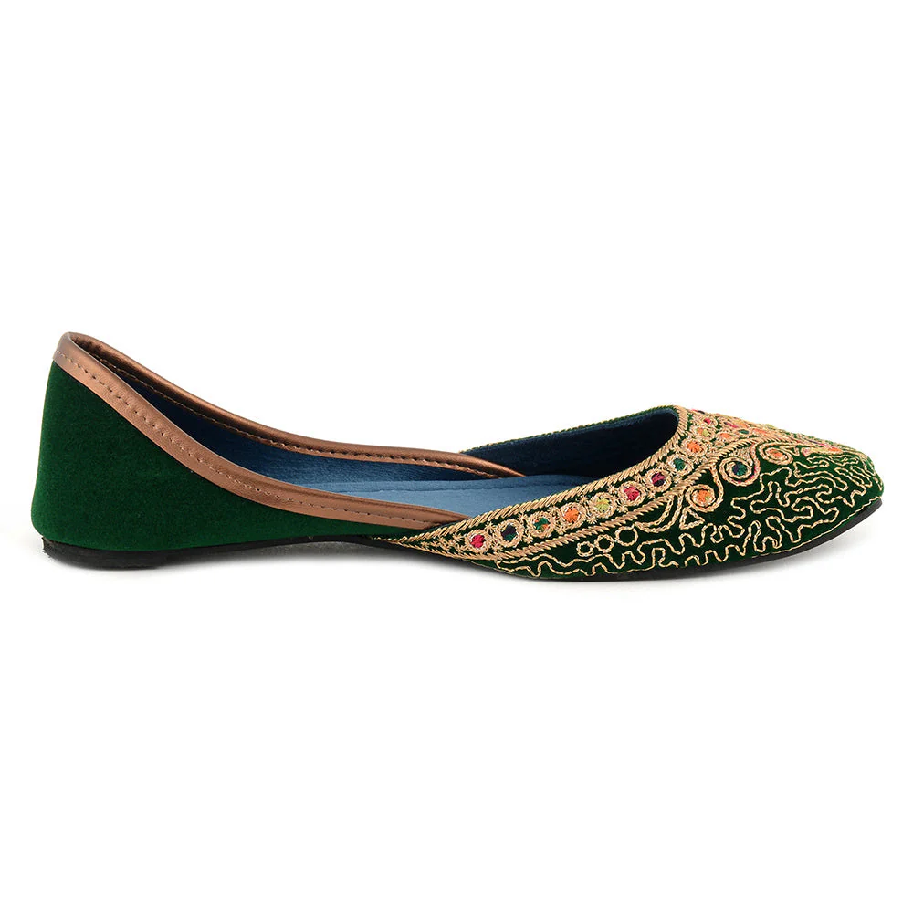Velvety Embroidered Khussa - Image 2