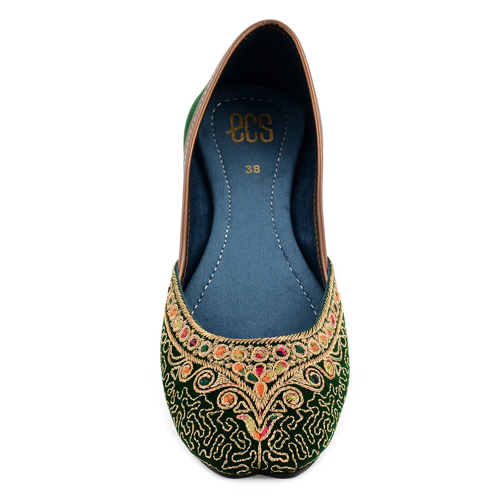 Velvety Embroidered Khussa - Image 4