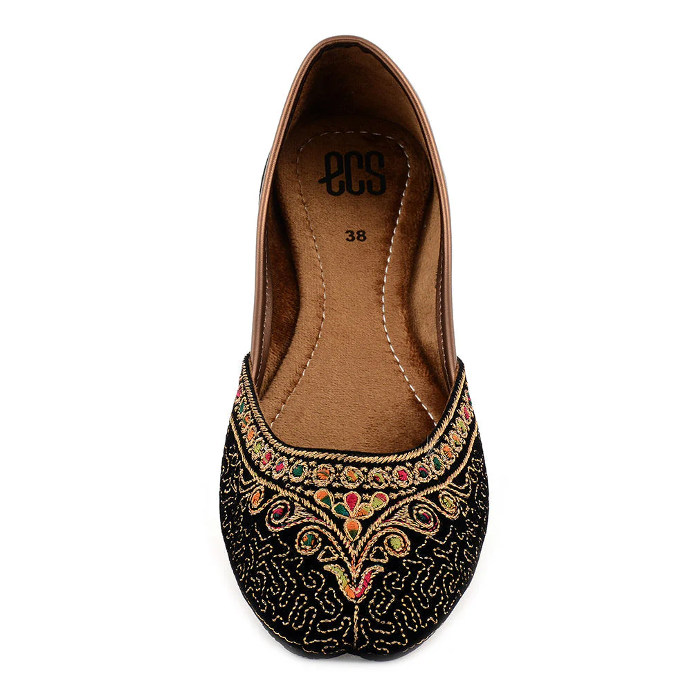 Velvety Embroidered Khussa - Image 8