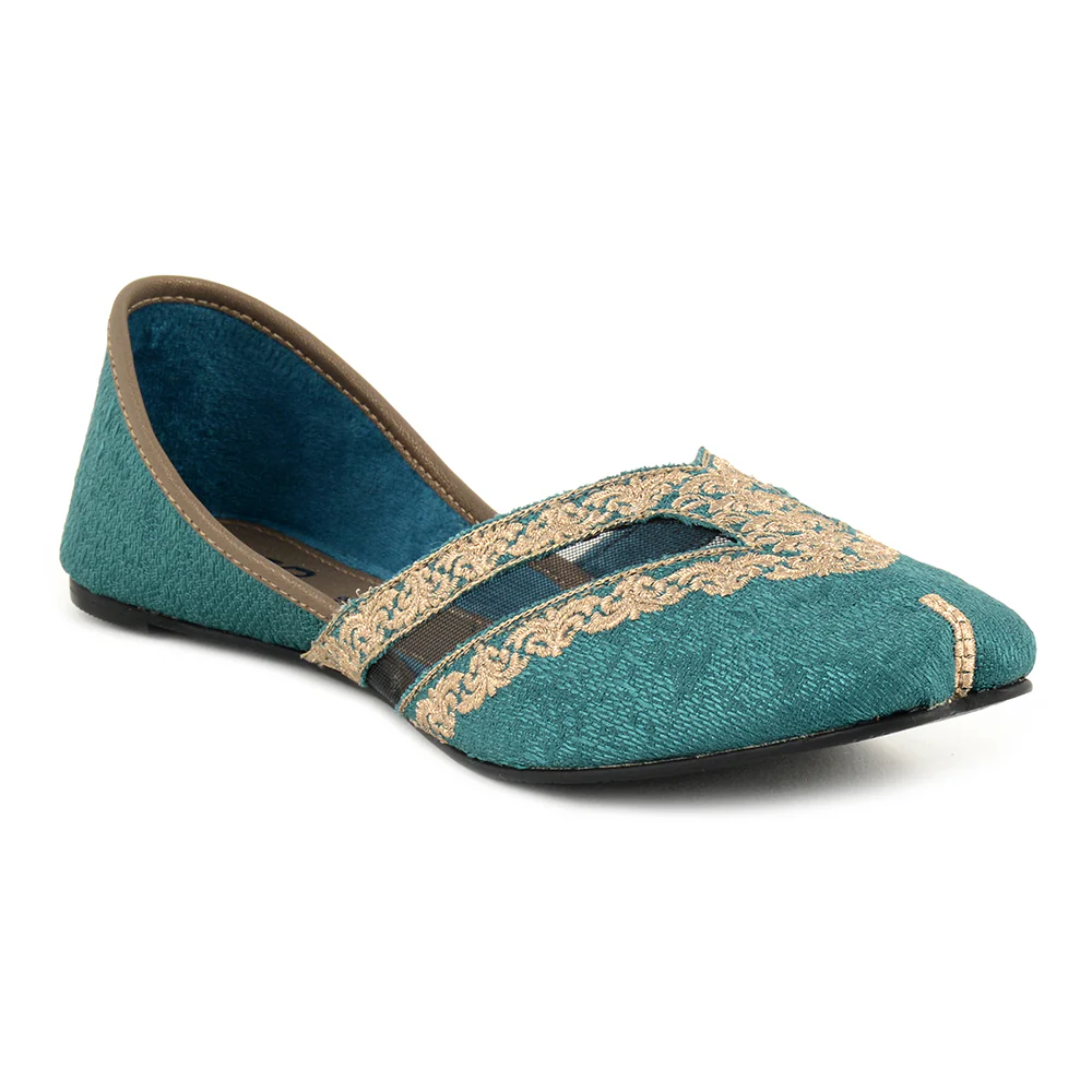 Tilla Embroidery Khussa