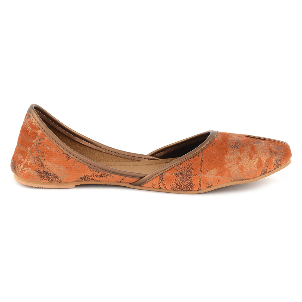 Elegant Khussa - Image 2