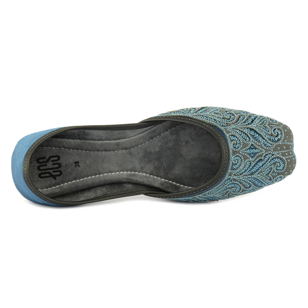 Velvety Khussa - Image 3