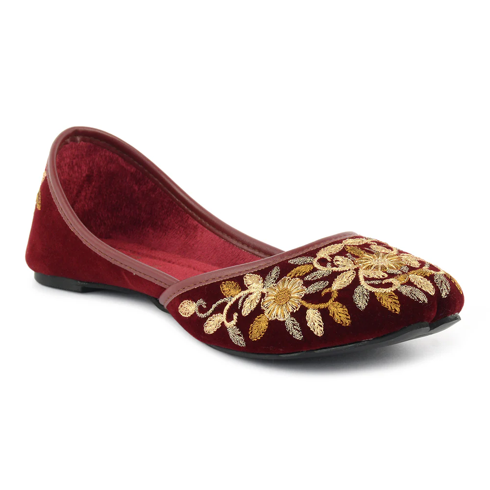 Velvet Embroid Khussa