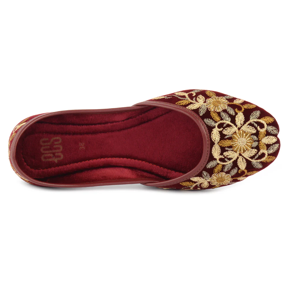 Velvet Embroid Khussa - Image 3