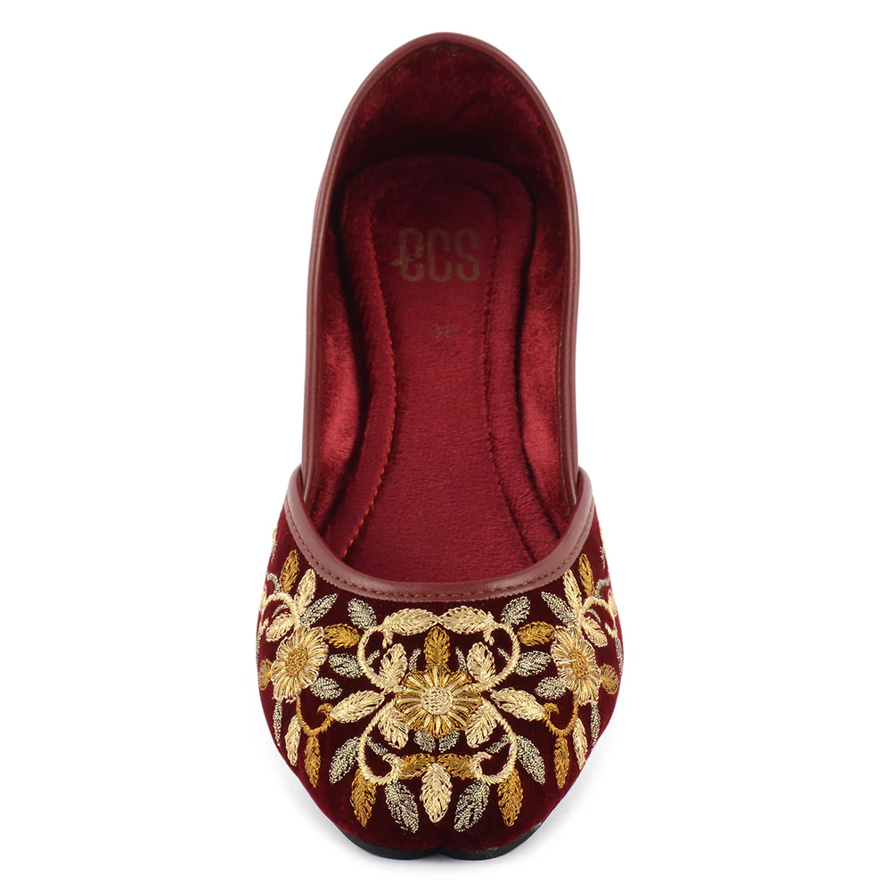 Velvet Embroid Khussa - Image 4