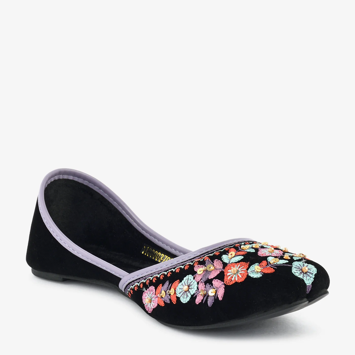 Onyx Floral Embroidered Khussas