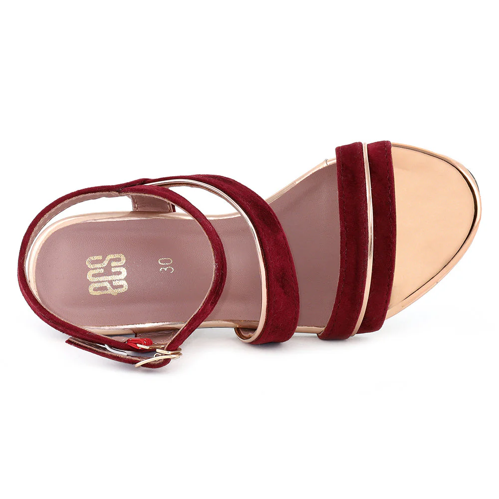 Fashioned Sandals - Image 3