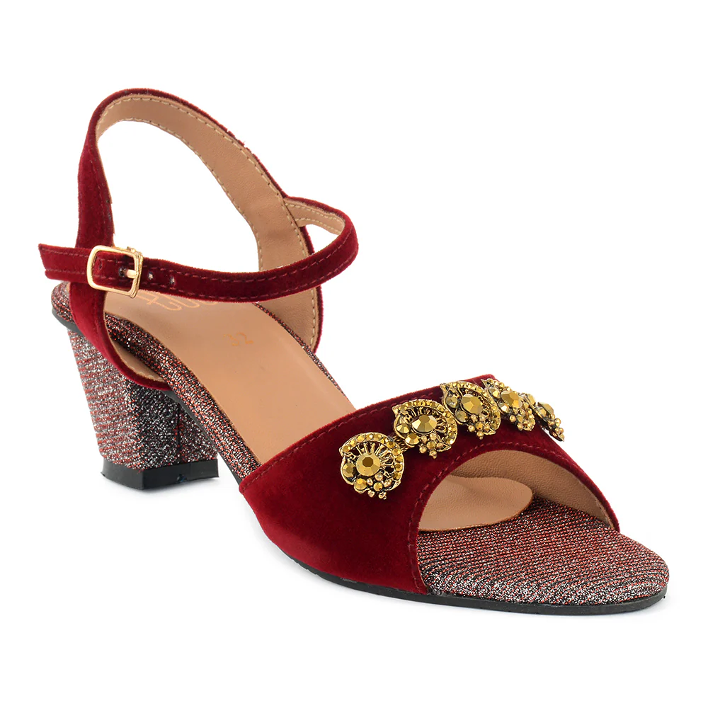asual Stride Sandals