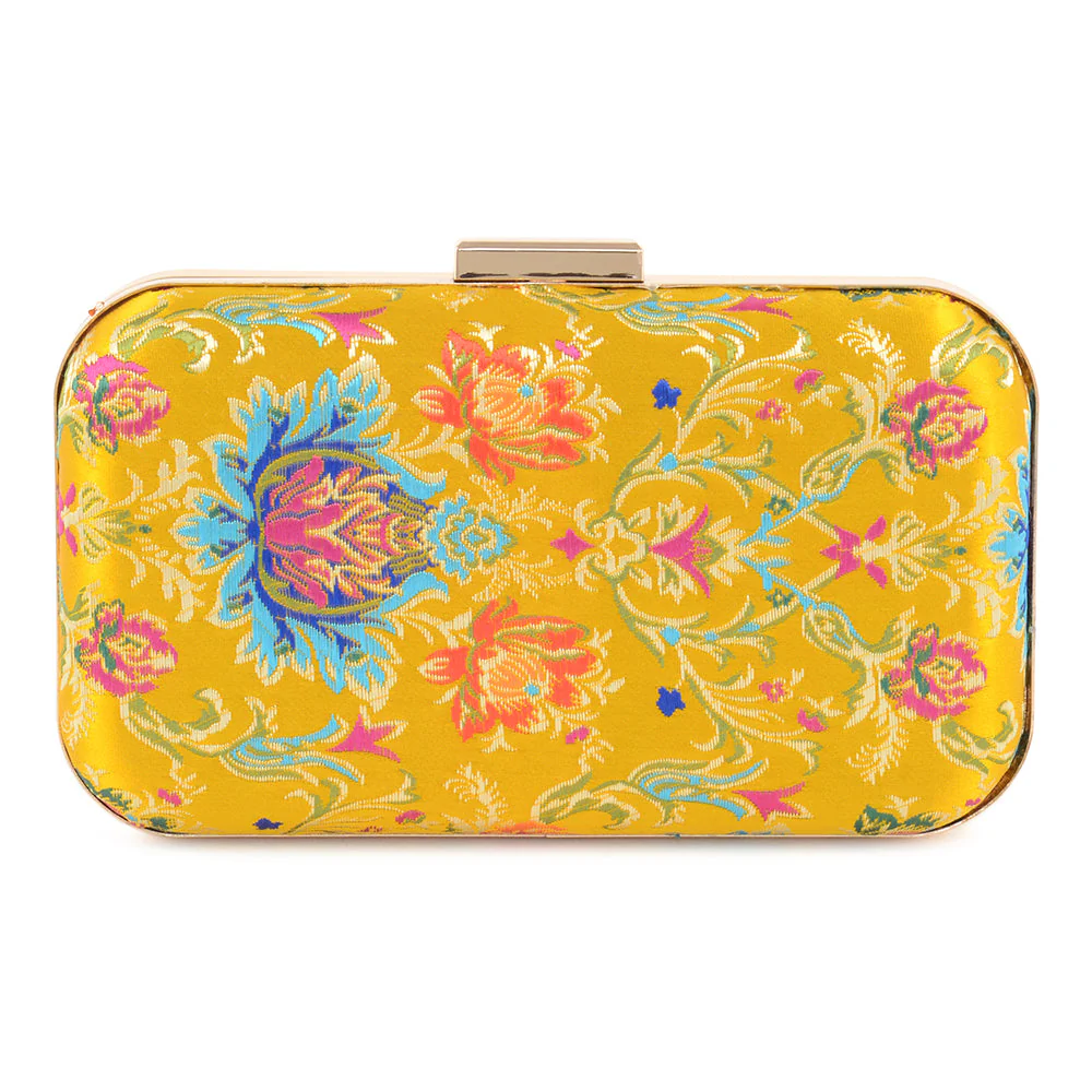 Print Perfection Chain Clutch - Image 5