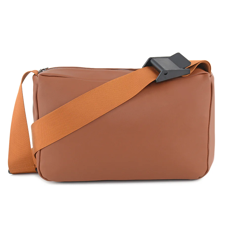 Versa Charm Shoulder Bag
