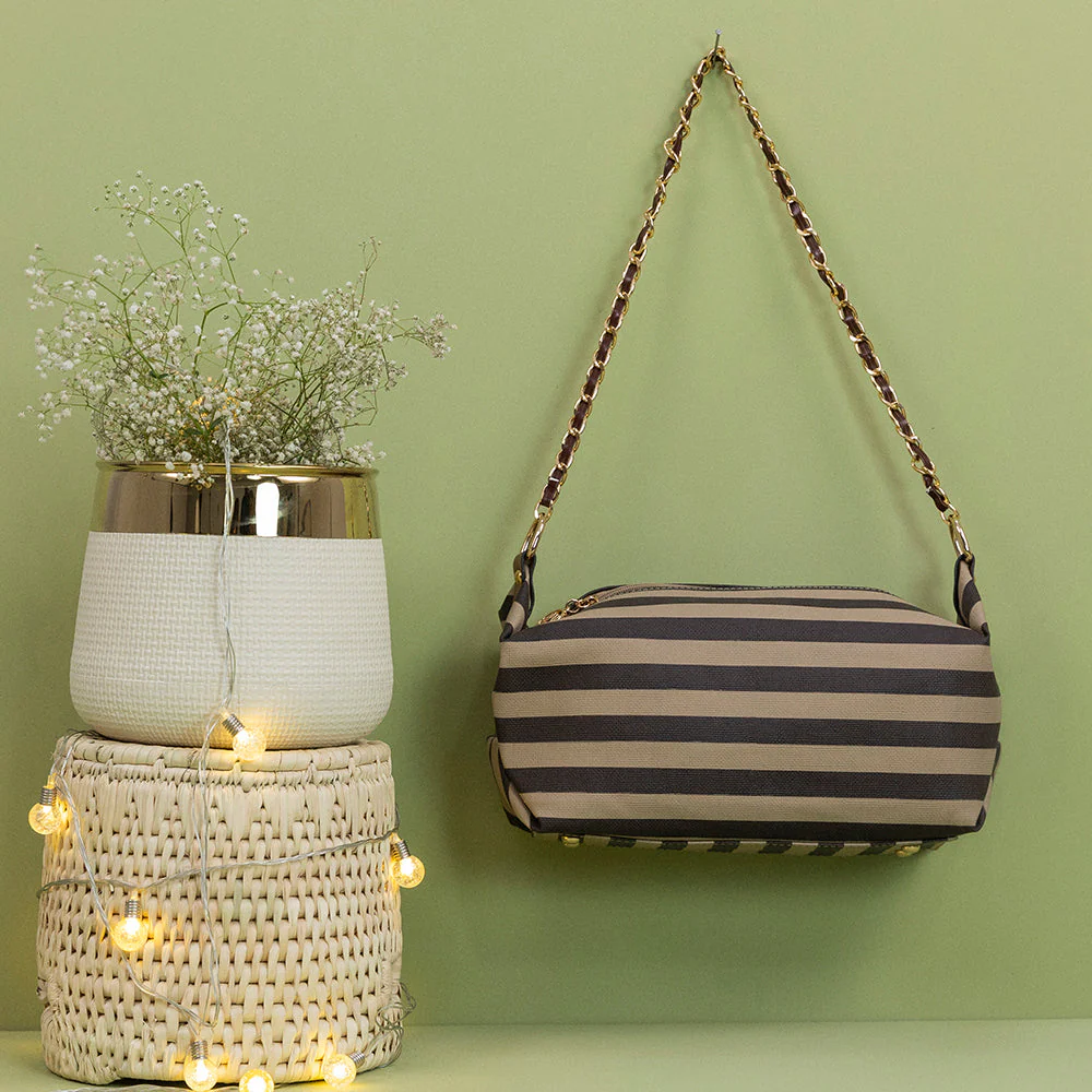 Eclipse Chain link Shoulder Bag - Image 2