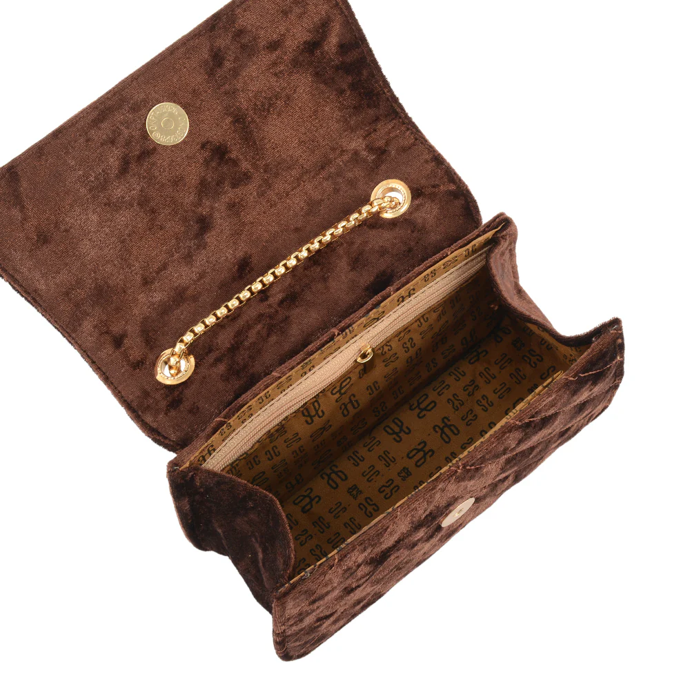 Velvet Quilted Splendor - Image 10