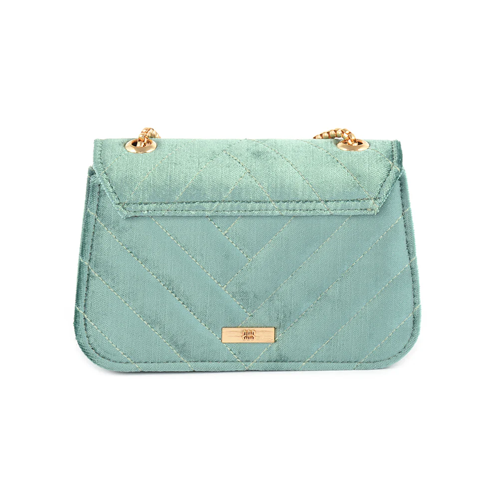 Velvet Quilted Splendor - Image 12