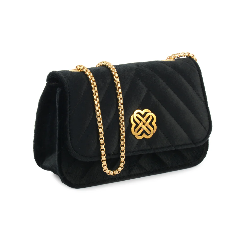 Velvet Quilted Splendor - Image 3