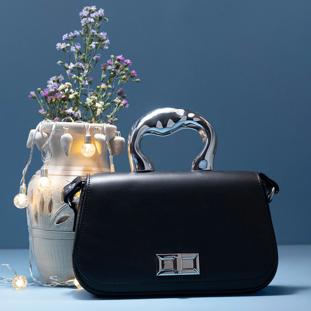 Versatile Lock Shoulder Bag - Image 2