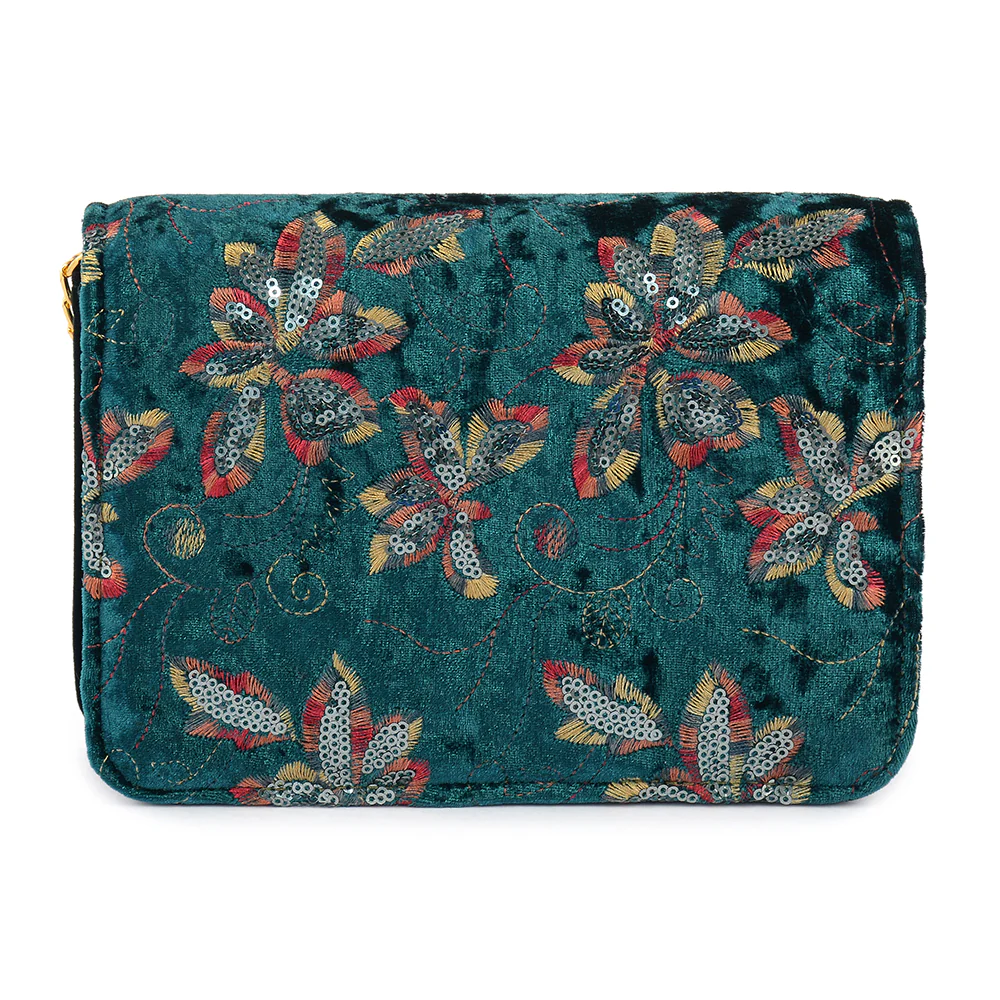 Luxe Charm - Image 2