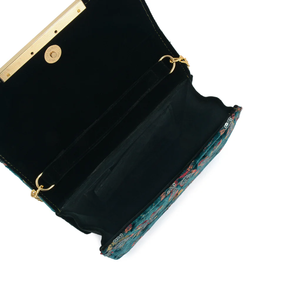 Luxe Charm - Image 4