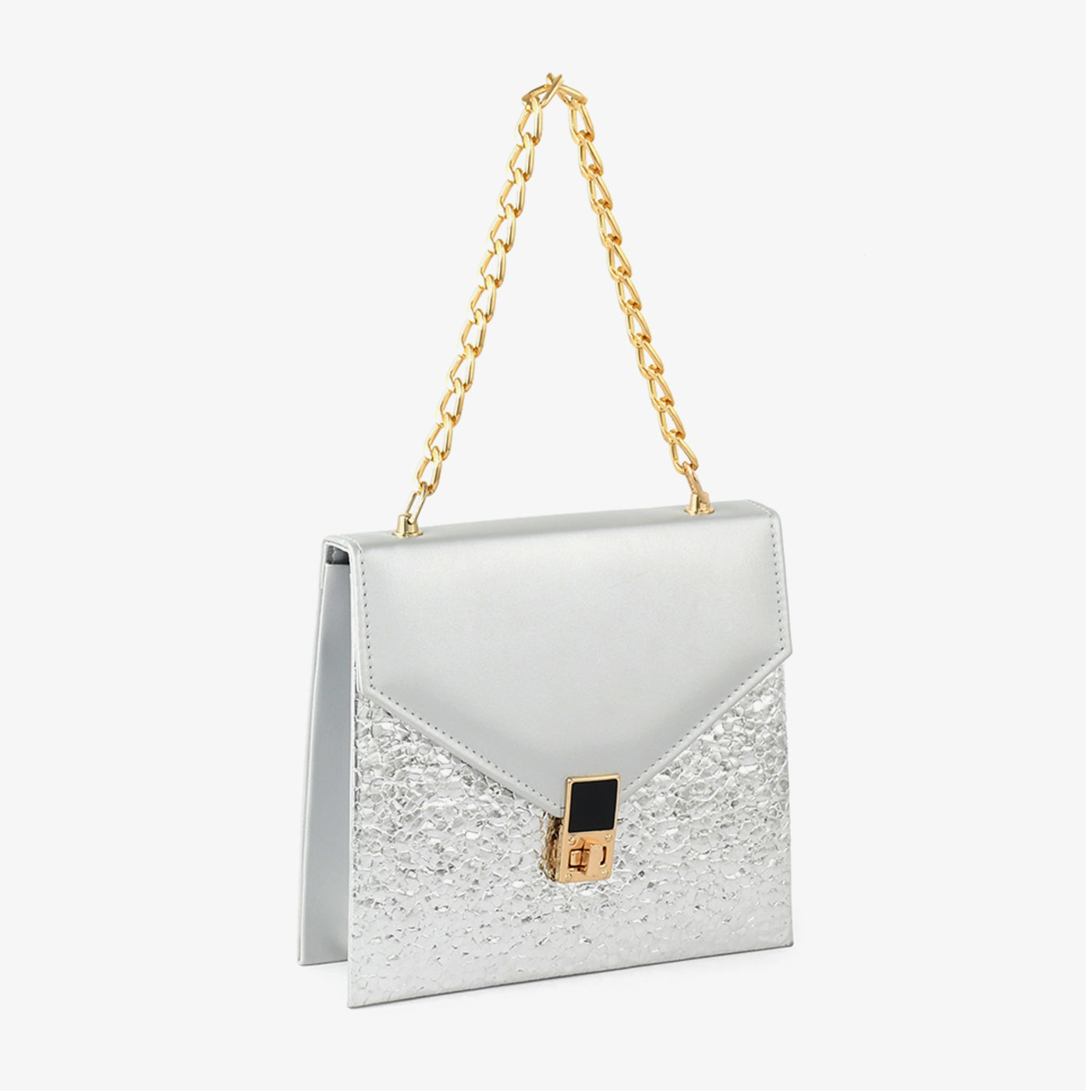 Chain Chic - Image 13