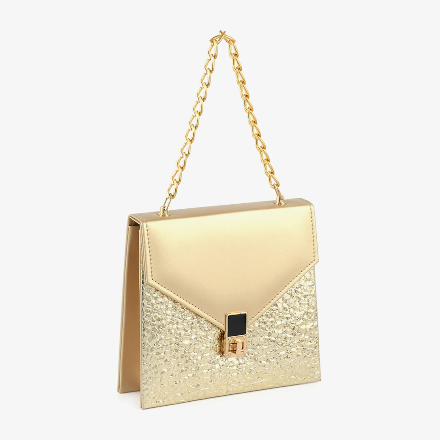 Chain Chic - Image 16
