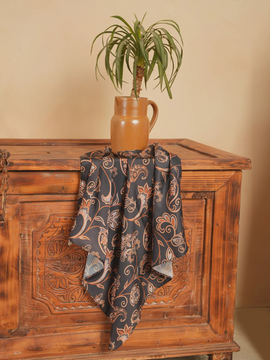 Elegance Scarf